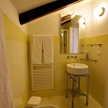 Bed & Breakfast La Casa Di Donn'amelia 2*